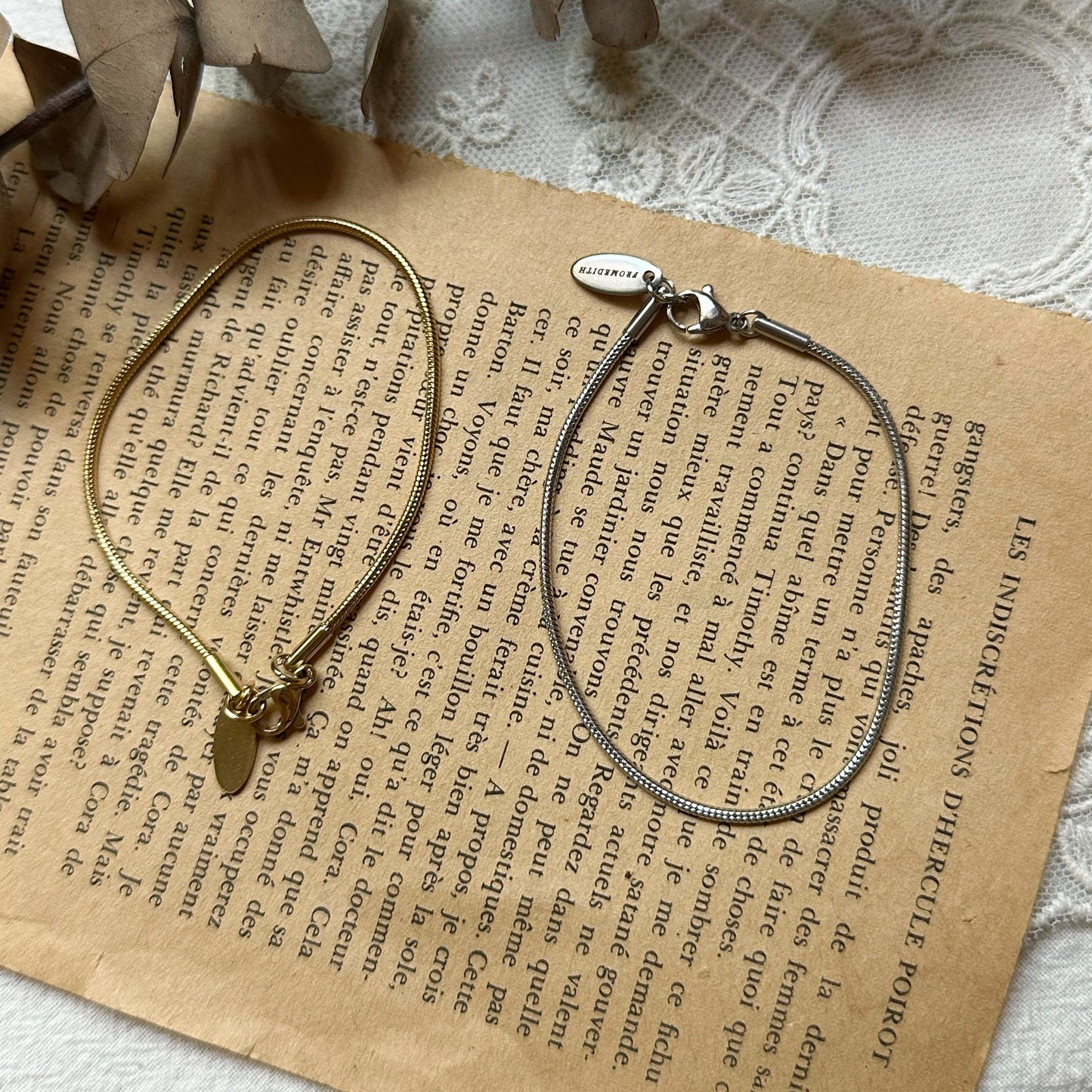 Darcy Herringbone Bracelet (Petite)