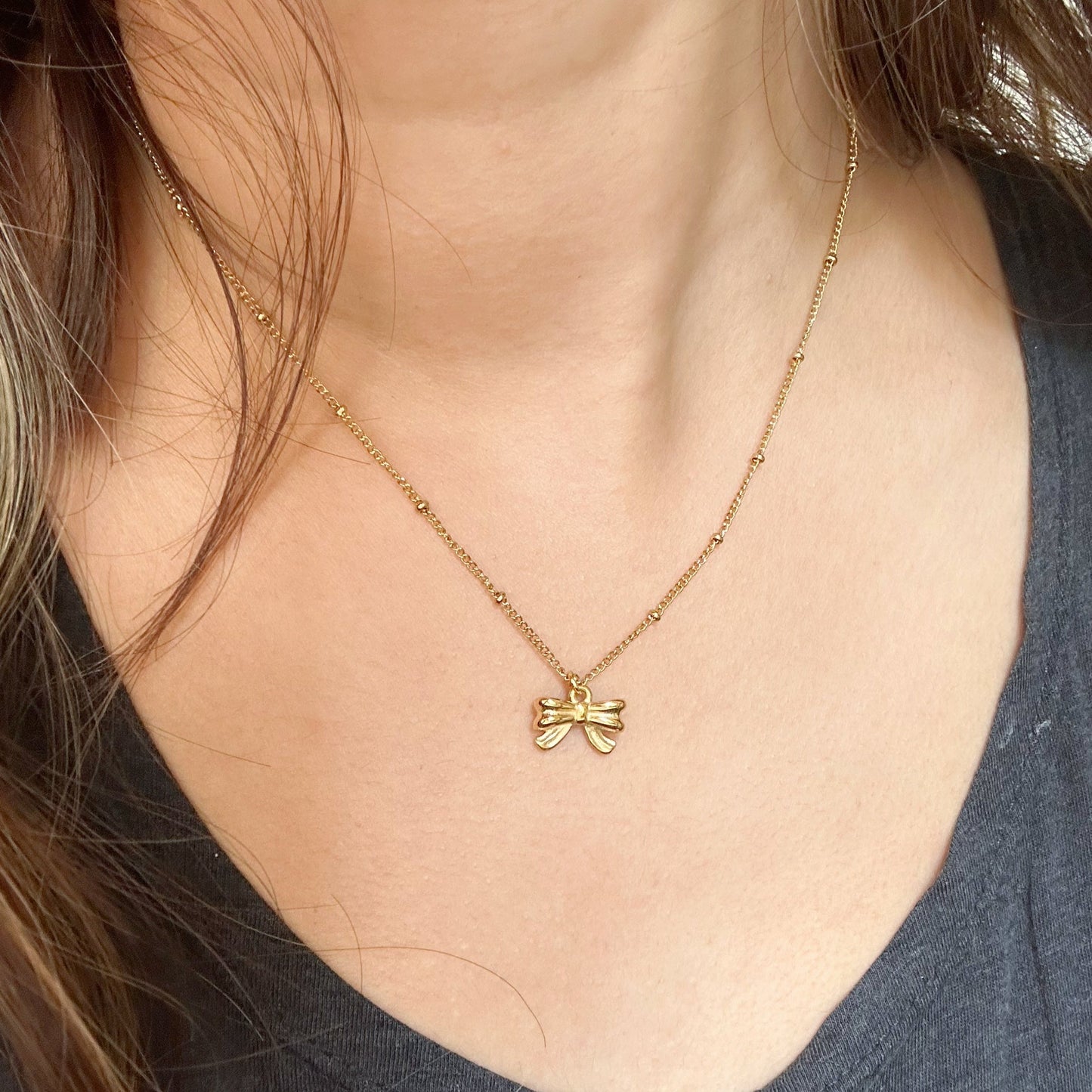 Bow Necklace