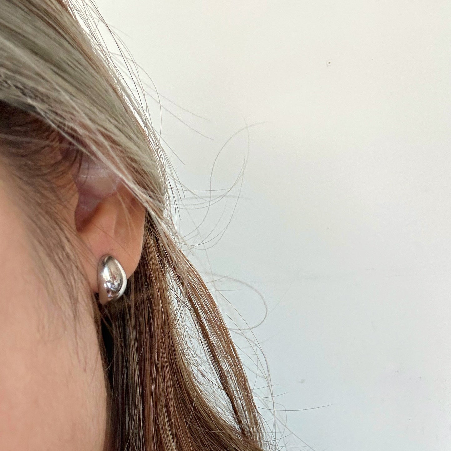 Pebble Studs