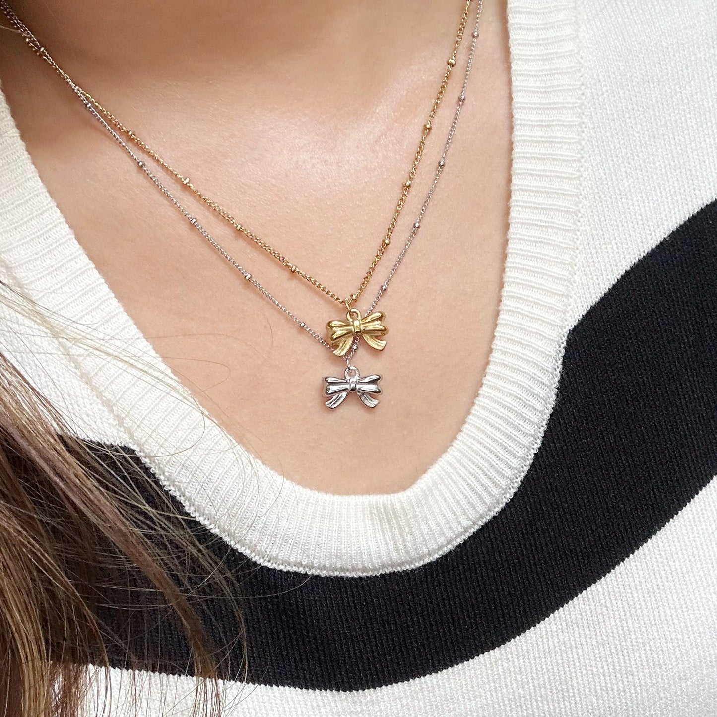 Bow Necklace