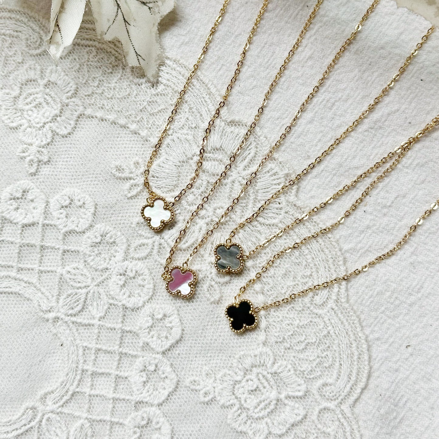 Leia Clover Necklace (Mini)
