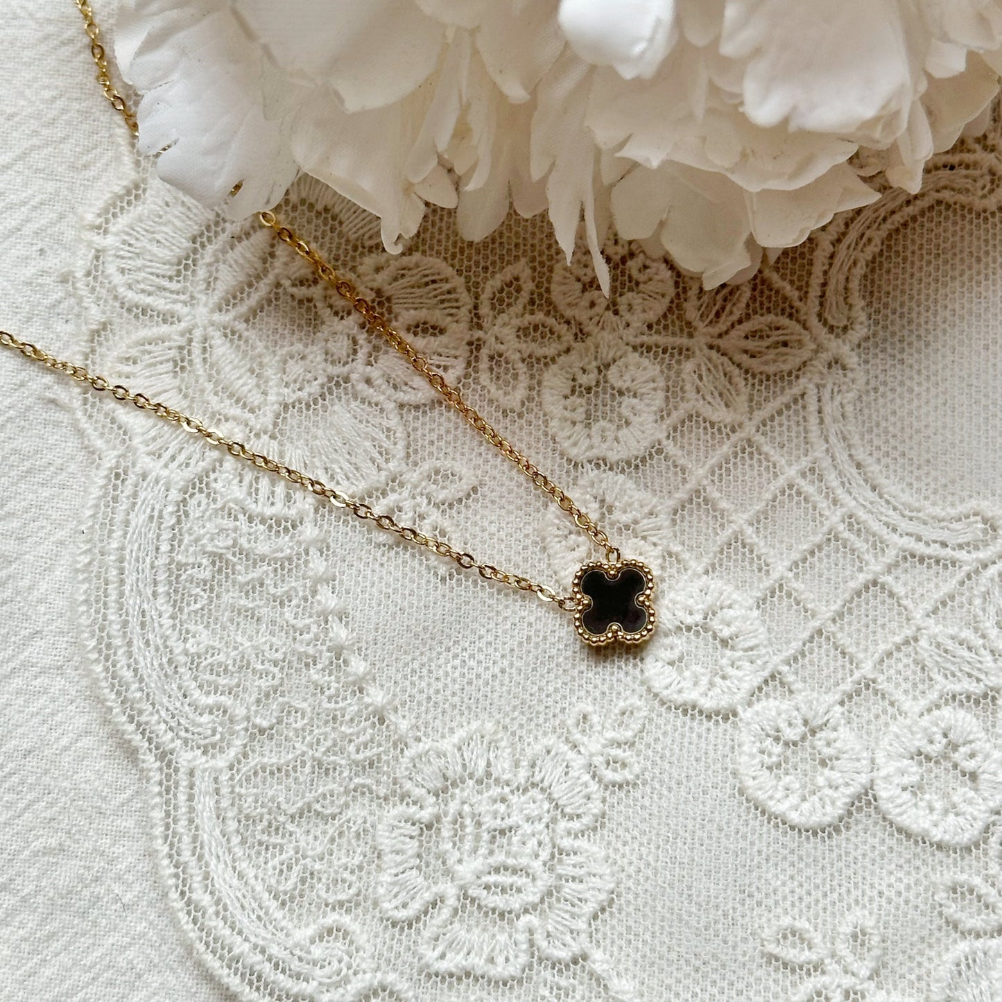 Leia Clover Necklace (Mini)