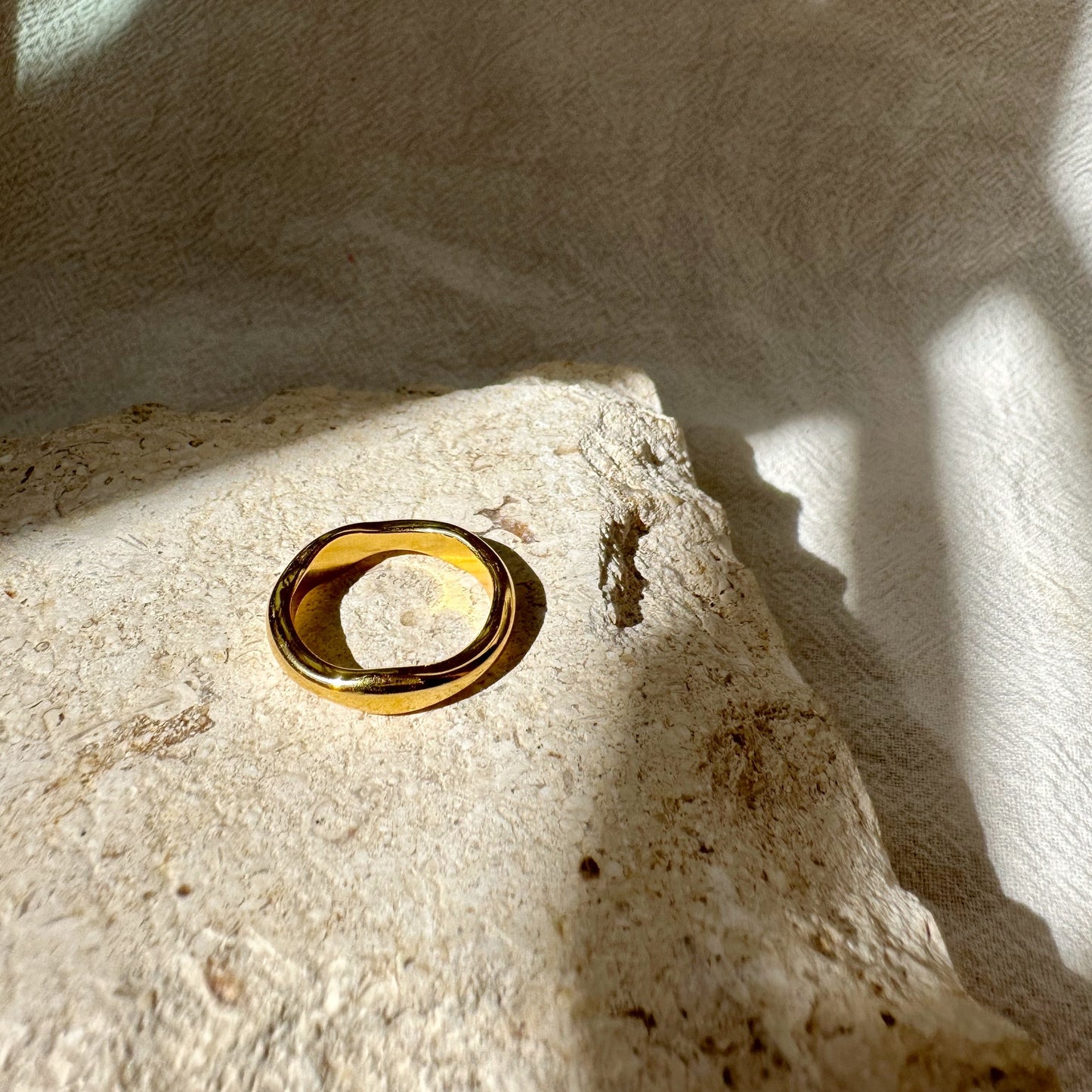 Curly Ring (Thick)