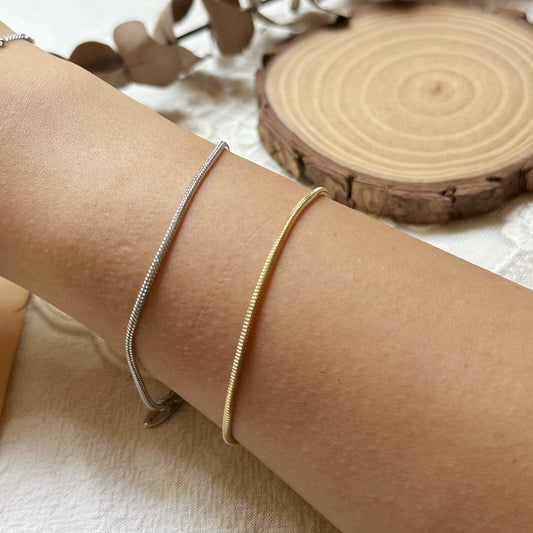Darcy Herringbone Bracelet (Petite)